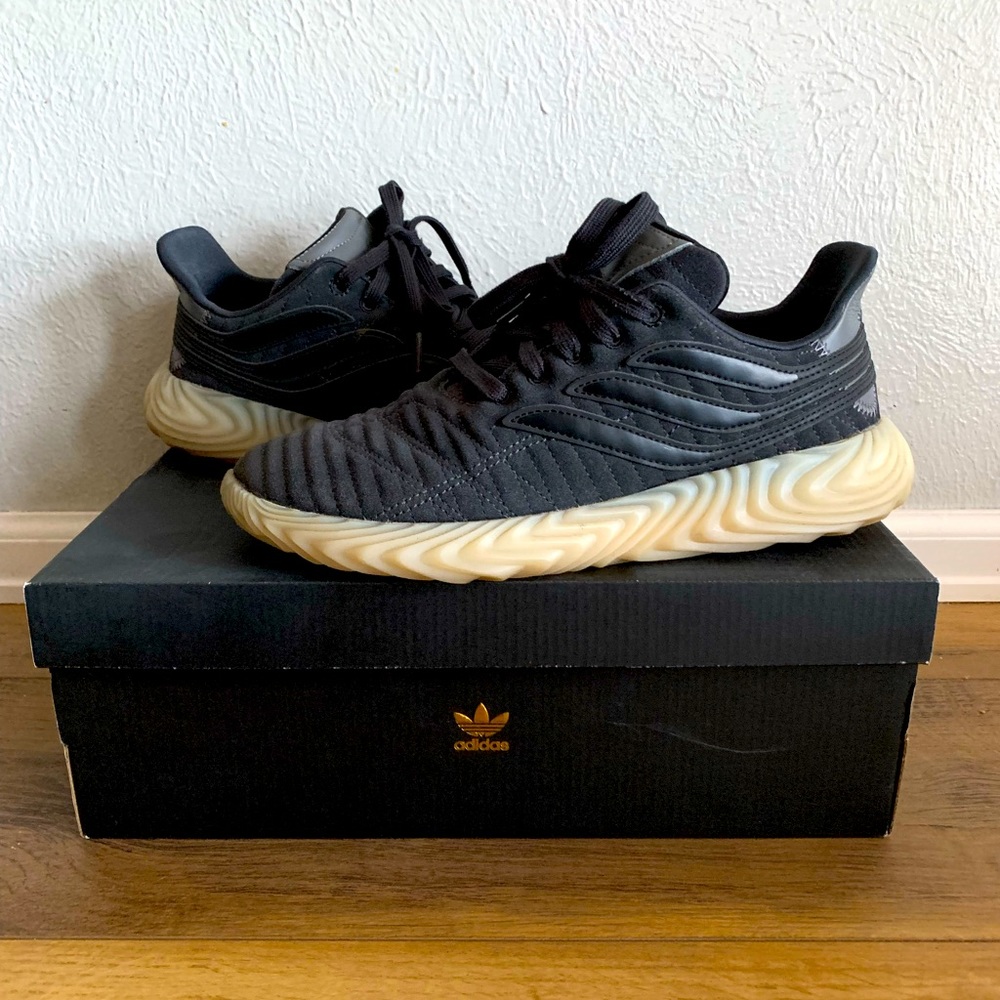 LIKE NEW Adidas Sobakov - Carbon
